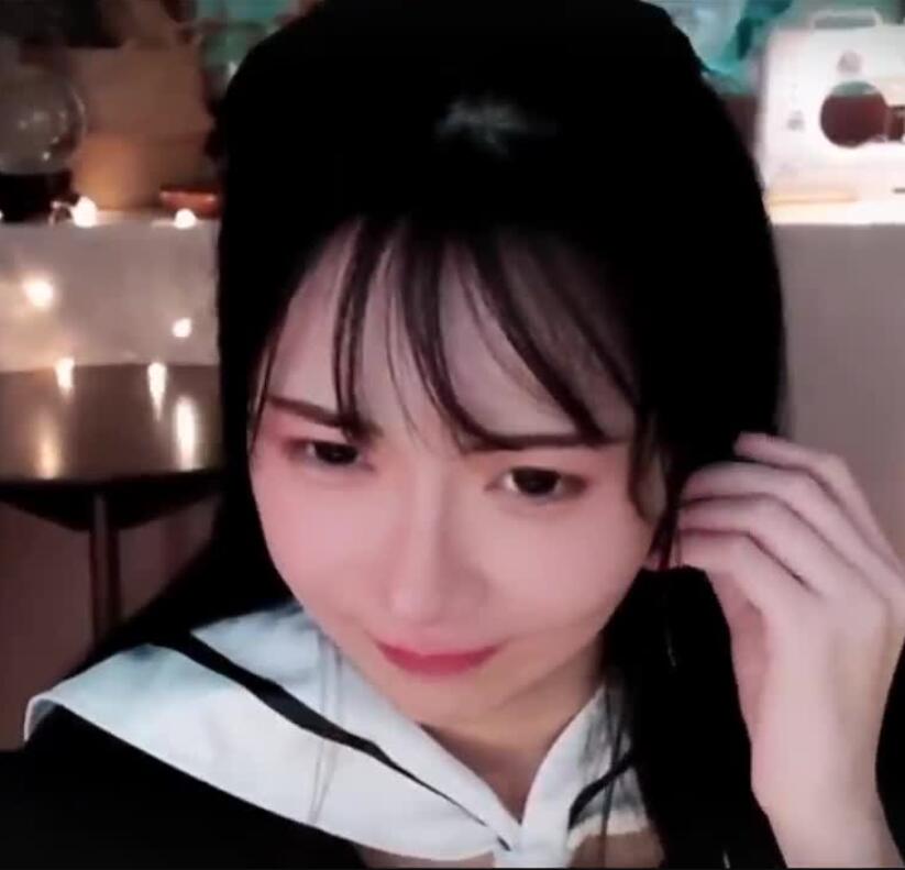 145.jpg ASMR 口腔音,舔耳,耳边亲吻421kiki瓜