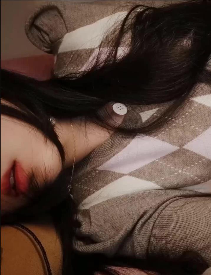 B站小羊喵舰长ASMR福利女友视角烤全羊耳边呼吸心跳