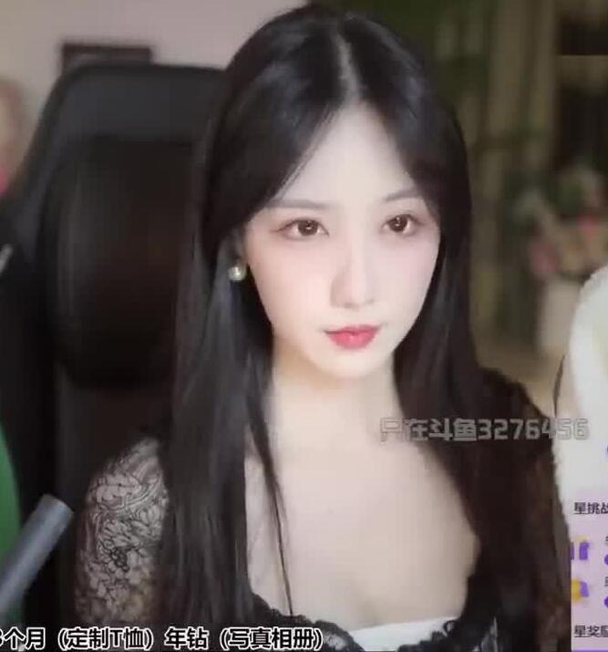 【贝拉小姐姐 ASMR】高跟来咯掏舔耳弹舌