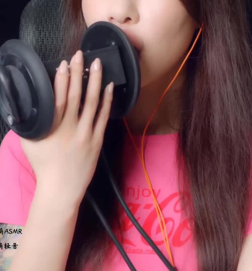 小萌 最新会员ASMR福利舔耳口腔音3V