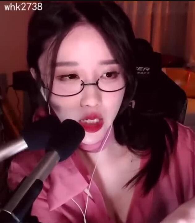 ASMR 轩子巨2兔录播吹耳舔耳