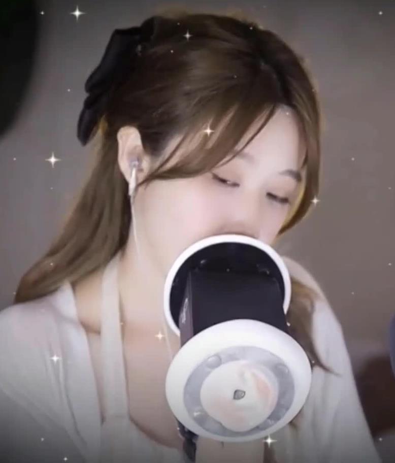 0623092958.jpg 虎牙大伊伊as-mr福利舔耳跳跳糖