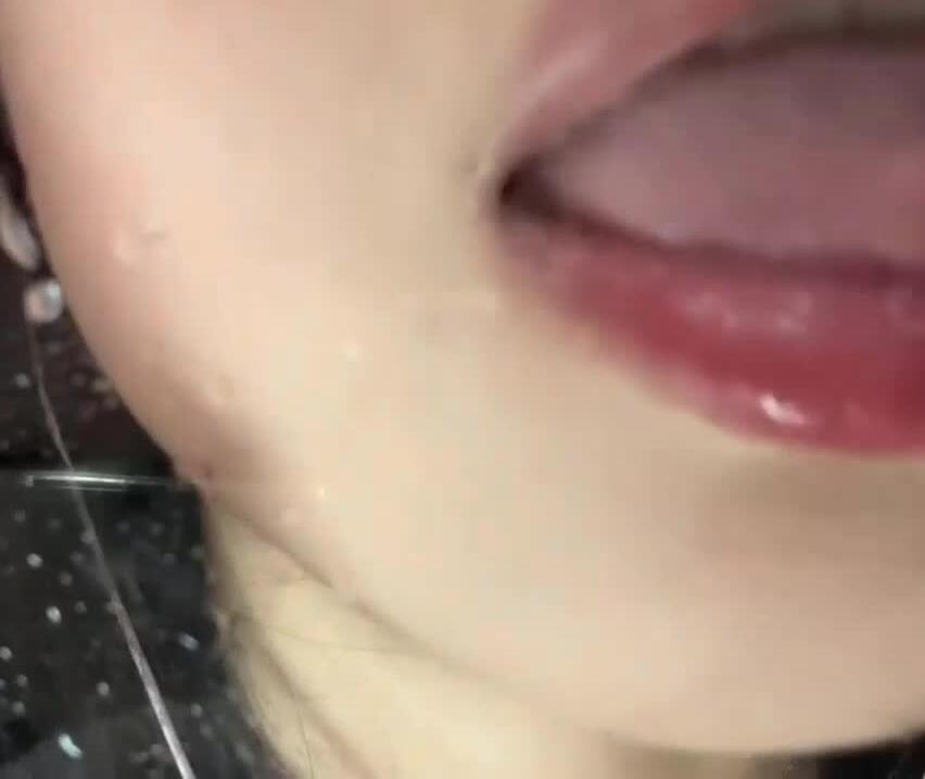 椰椰拿铁助眠 ASMR 舔屏