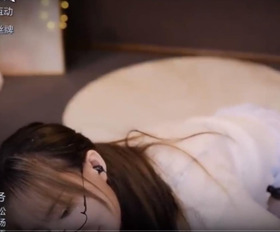 ASMR 耳边吹气，耳边轻语 _ 张爱玲Aily