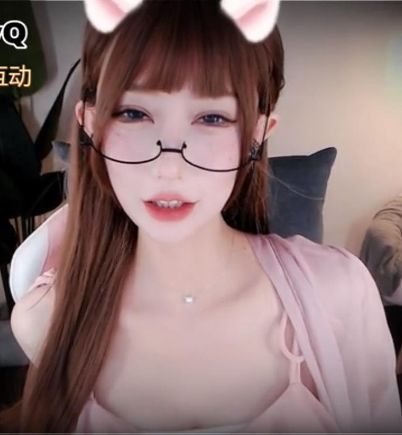 27071115.jpg ASMR _油耳按摩,拔罐,手指振打-放松耳朵张爱玲 Aily